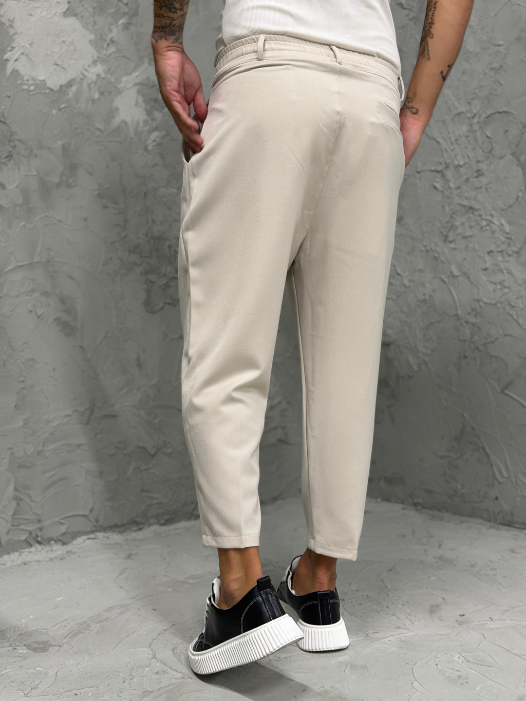Pantalón MADRID con pinzas beige claro 4