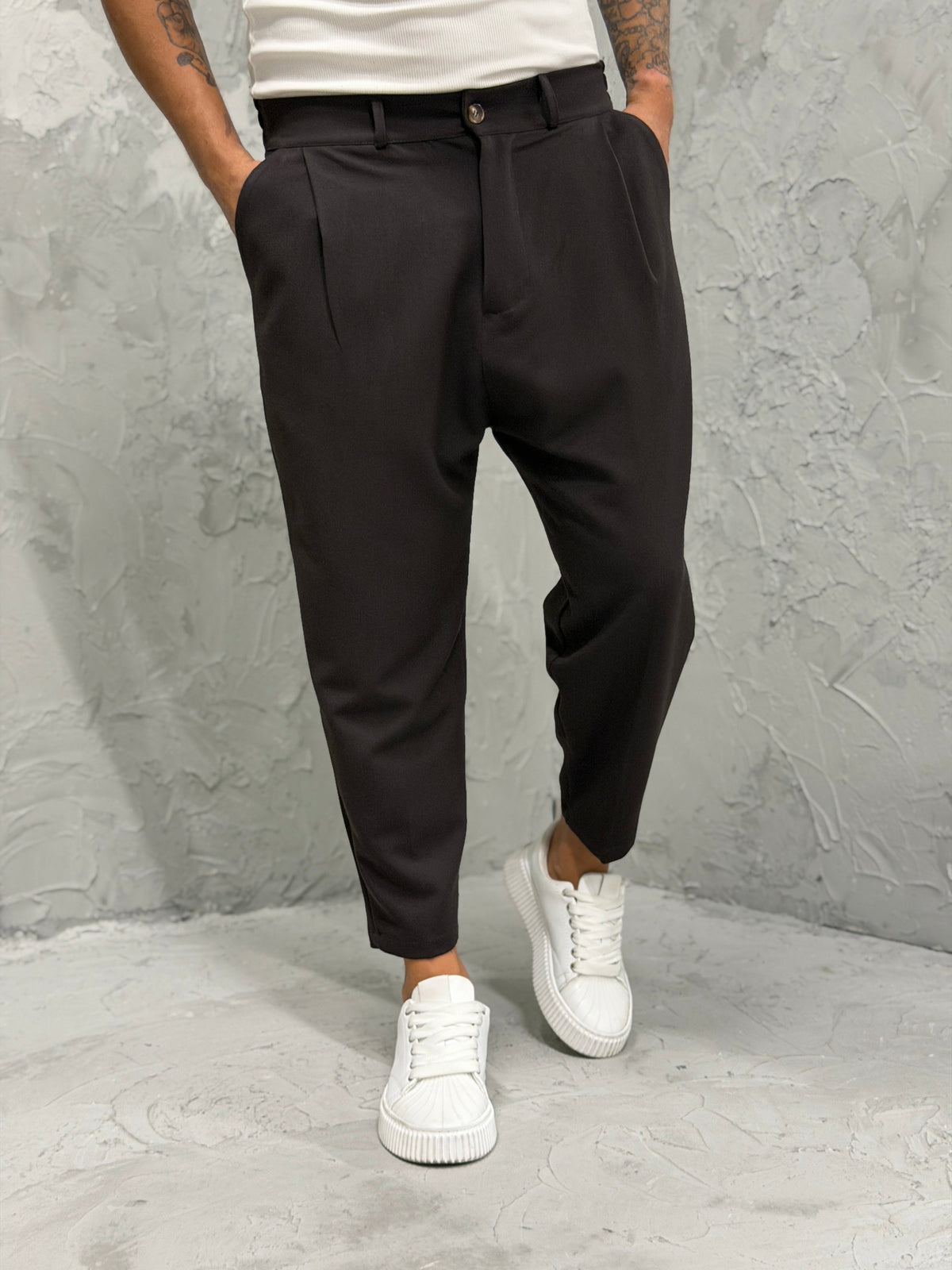 Pantalón MADRID con pinzas marrón oscuro 2