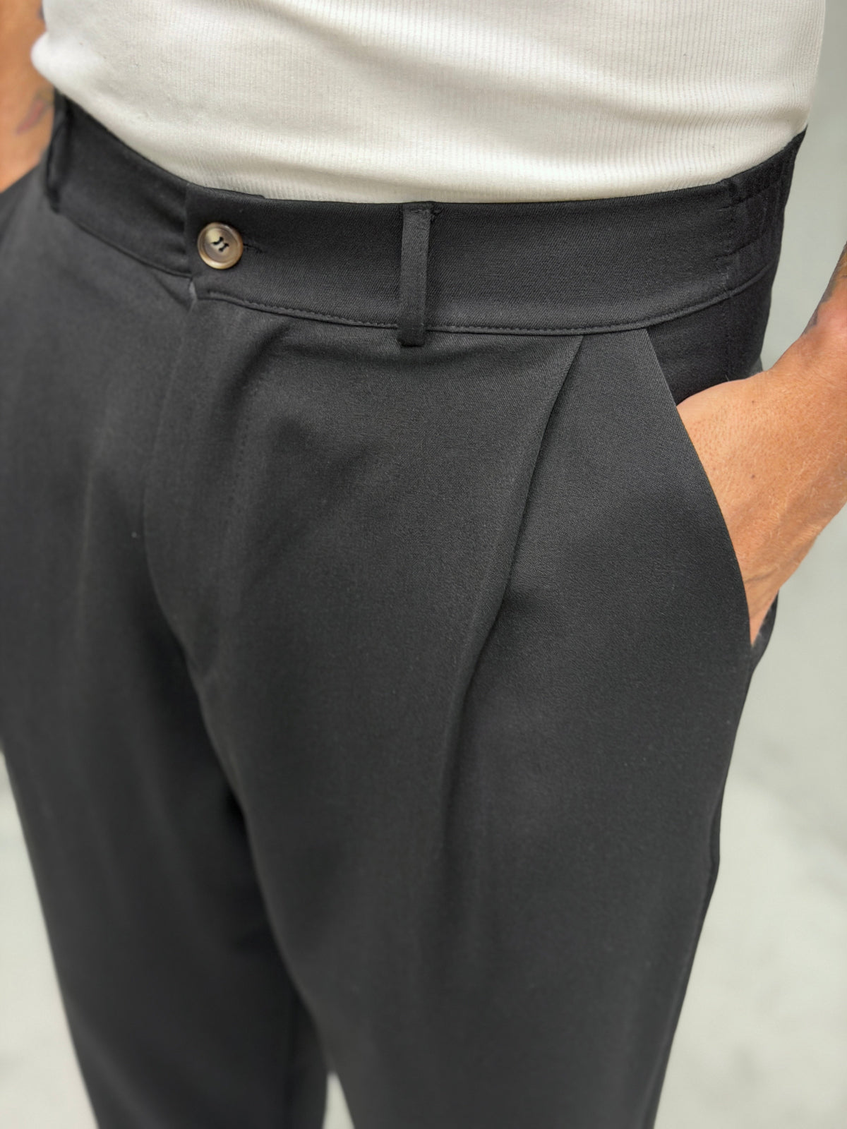 Pantalón MADRID con pinzas negro 5