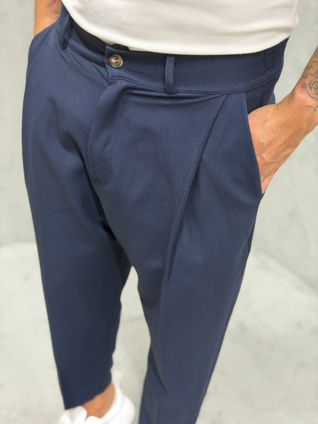 Pantalón MADRID con pinzas azul 5
