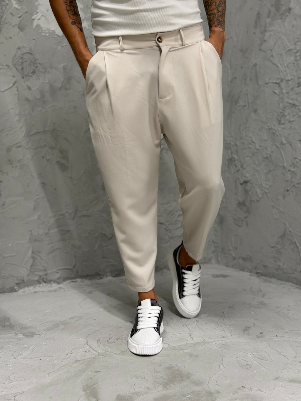 Pantalón MADRID con pinzas beige claro 2