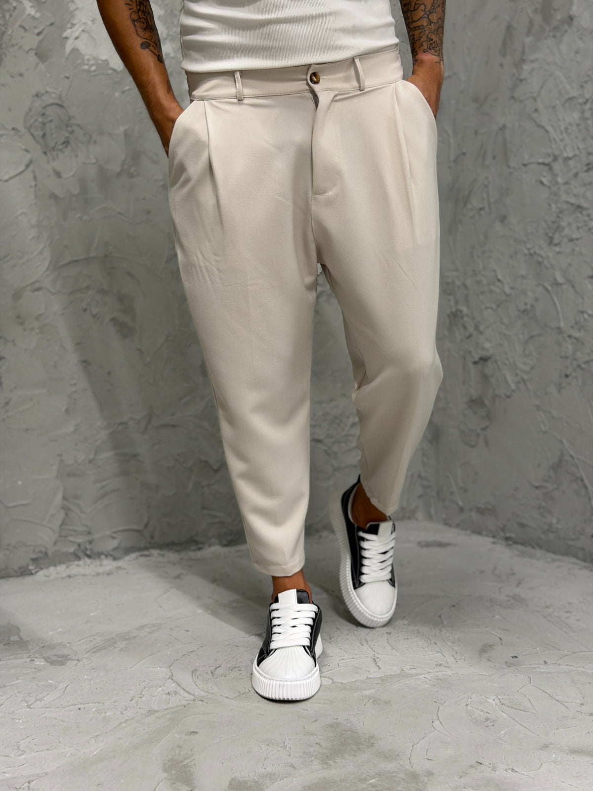 Pantalón MADRID con pinzas beige claro 2
