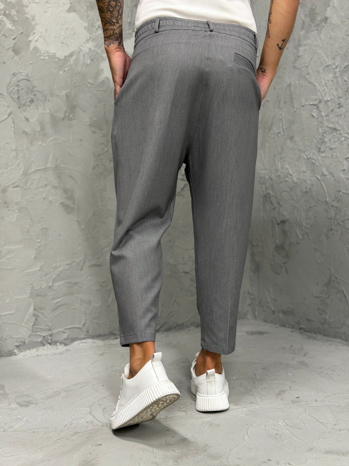 Pantalón MADRID con pinzas gris oscuro 4