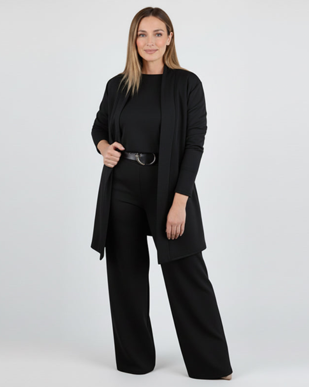 Mireia Abadal - Top + Cardigan + Pantalones